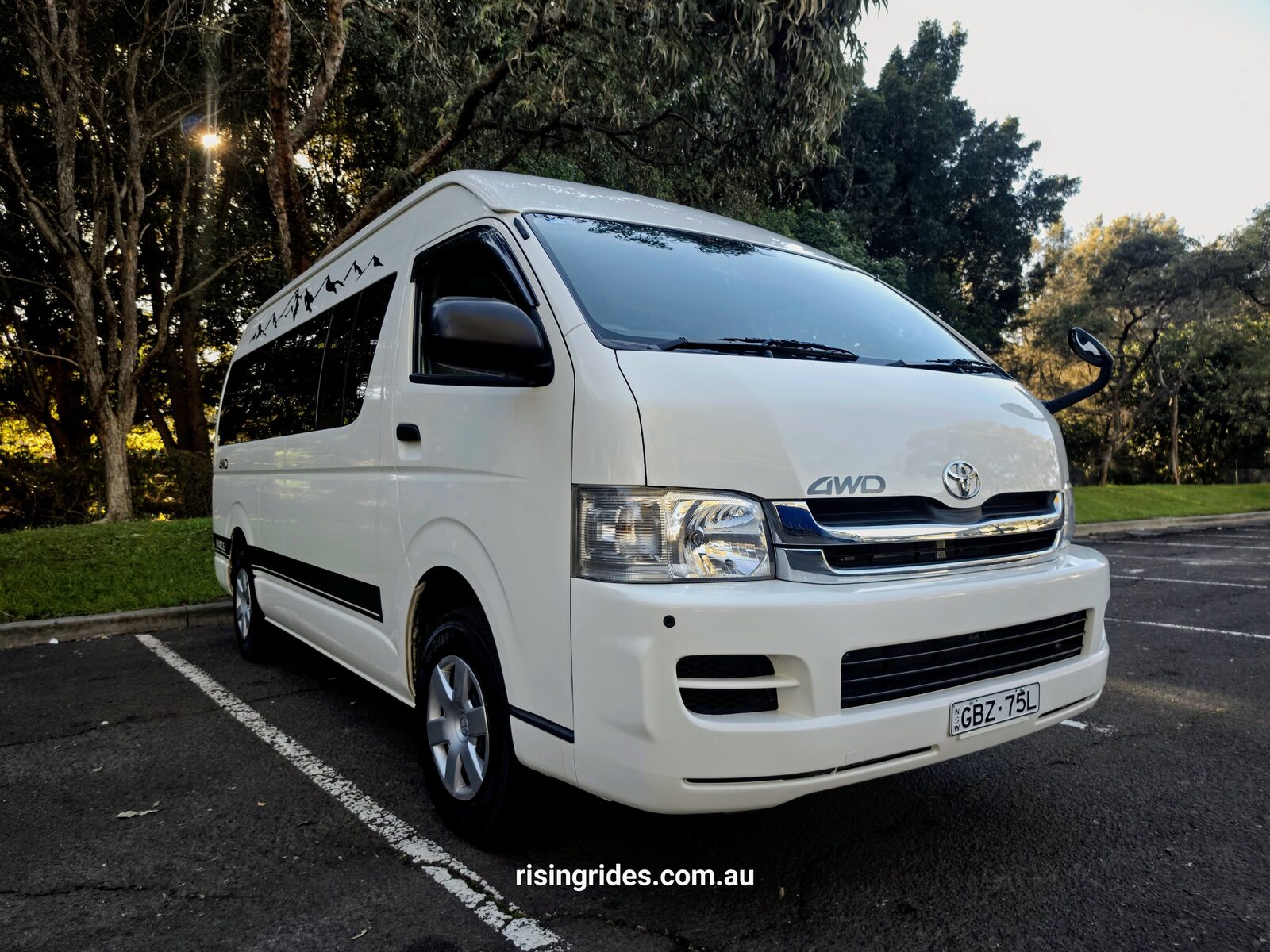 2007 Toyota HiAce TRH226K SLWB Wide Body High Roof 4WD