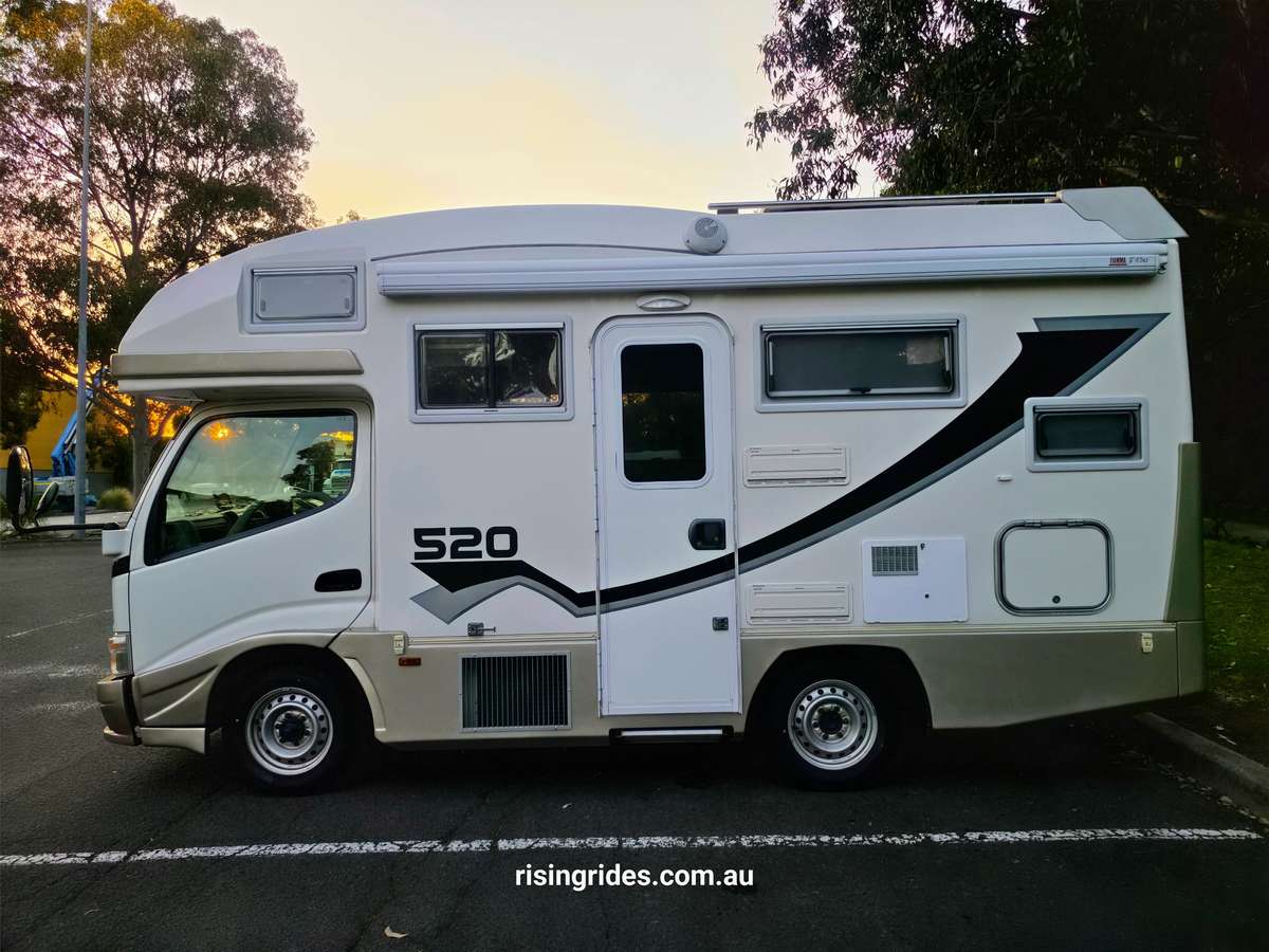 2015 Toyota Camroad ZIL 520 KDY281 4WD Motorhome "Captain"